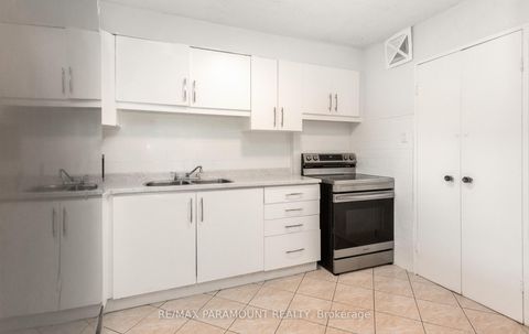 Photo 14 at 303 - 1881 Jane Street, Rustic, Toronto