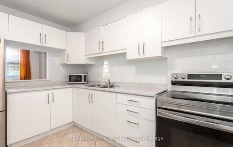 Photo 16 at 303 - 1881 Jane Street, Rustic, Toronto
