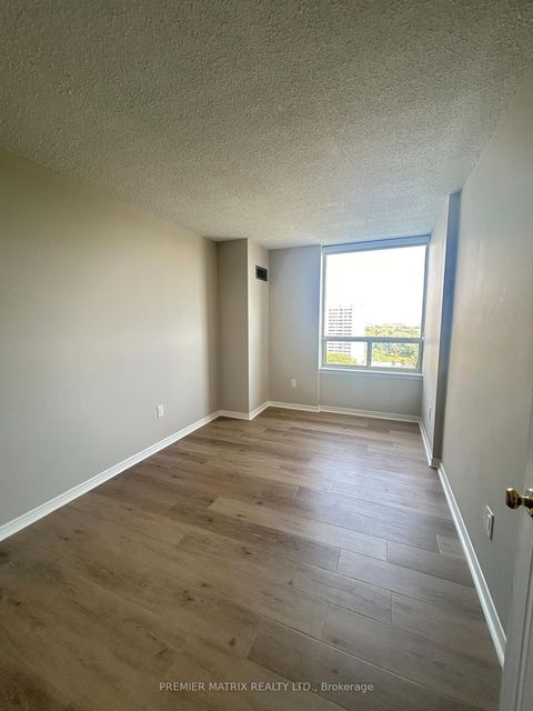 Photo 18 at 1421 - 3 Greystone Walk Drive, Kennedy Park, Toronto