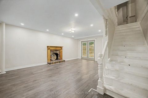 Photo 6 at 62 Centre Street W, Mill Pond, Richmond Hill