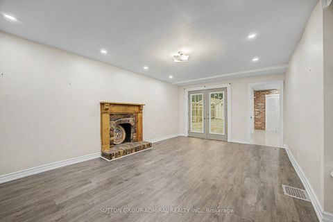 Photo 7 at 62 Centre Street W, Mill Pond, Richmond Hill