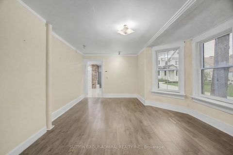 Photo 17 at 62 Centre Street W, Mill Pond, Richmond Hill