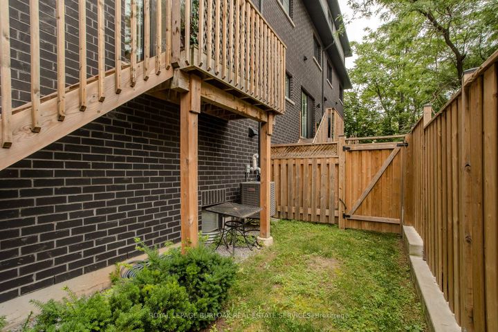 Photo 10 at 3 - 2071 Ghent Avenue, Brant, Burlington