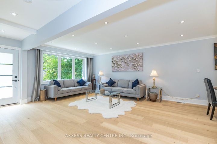 Photo 8 at 44 Transwell Avenue, Newtonbrook West, Toronto