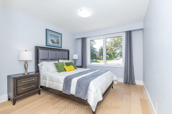Photo 13 at 44 Transwell Avenue, Newtonbrook West, Toronto