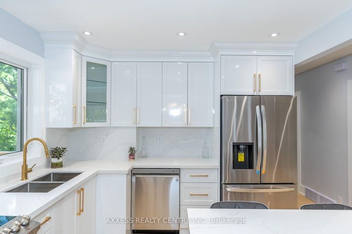 Photo 20 at 44 Transwell Avenue, Newtonbrook West, Toronto