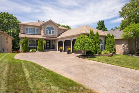 Photo 1 at 67 GRANT'S Way, Ardagh, Barrie