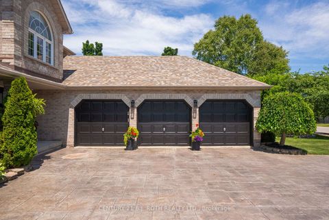 Photo 3 at 67 GRANT'S Way, Ardagh, Barrie