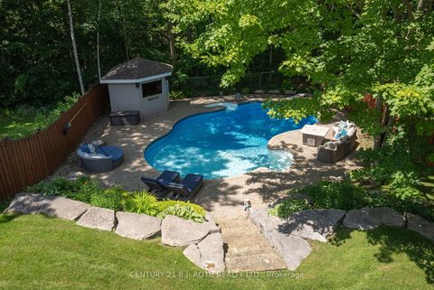 Photo 4 at 67 GRANT'S Way, Ardagh, Barrie