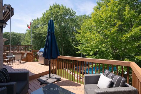 Photo 32 at 67 GRANT'S Way, Ardagh, Barrie
