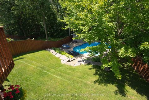 Photo 37 at 67 GRANT'S Way, Ardagh, Barrie