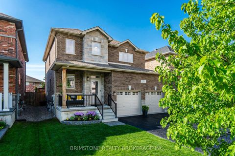 Photo 1 at 15 Lowry Court, Edgehill Drive, Barrie