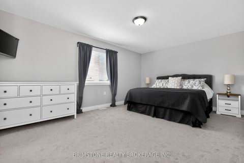 Photo 17 at 15 Lowry Court, Edgehill Drive, Barrie
