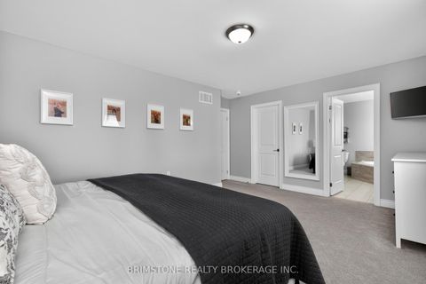 Photo 18 at 15 Lowry Court, Edgehill Drive, Barrie