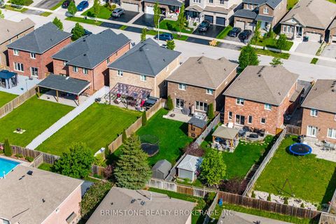 Photo 40 at 15 Lowry Court, Edgehill Drive, Barrie