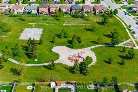 Photo 41 at 15 Lowry Court, Edgehill Drive, Barrie