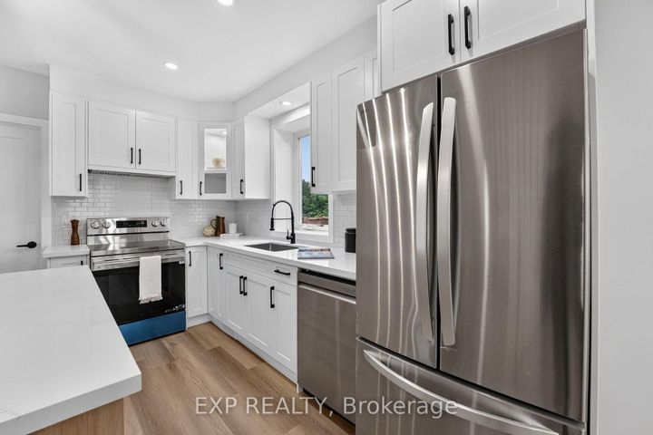 Photo 15 at 325 Queensdale Avenue E, Inch Park, Hamilton