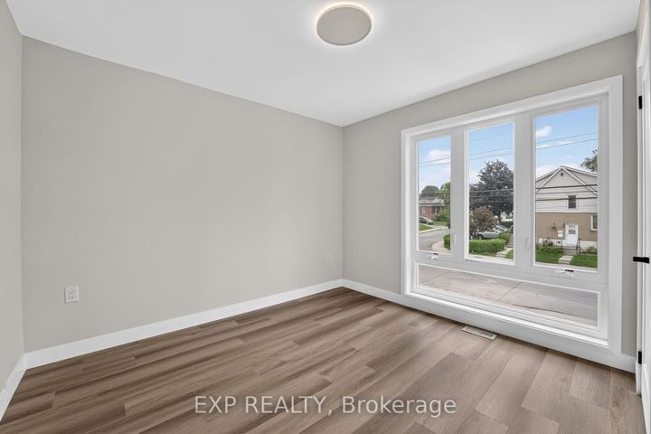 Photo 38 at 325 Queensdale Avenue E, Inch Park, Hamilton