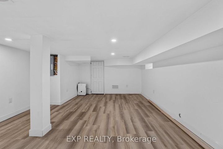 Photo 44 at 325 Queensdale Avenue E, Inch Park, Hamilton