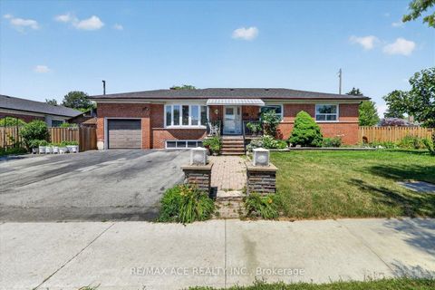 Photo 4 at 60 Chillery Avenue, Eglinton East, Toronto