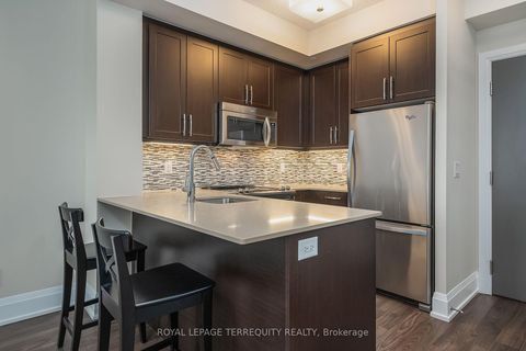 Photo 2 at 911 - 1 Old Mill Drive, Swansea, Toronto