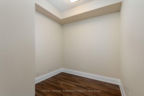 Photo 14 at 911 - 1 Old Mill Drive, Swansea, Toronto