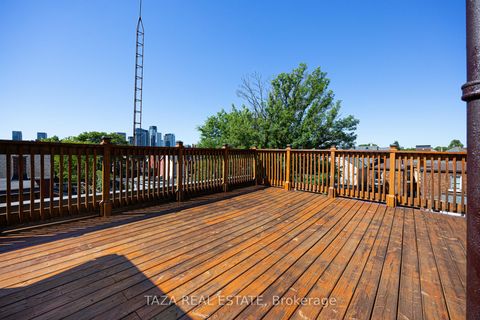 Photo 4 at 46 Euclid Avenue, Bellwoods, Toronto
