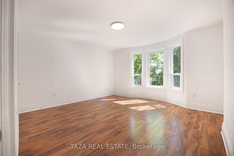 Photo 22 at 46 Euclid Avenue, Bellwoods, Toronto