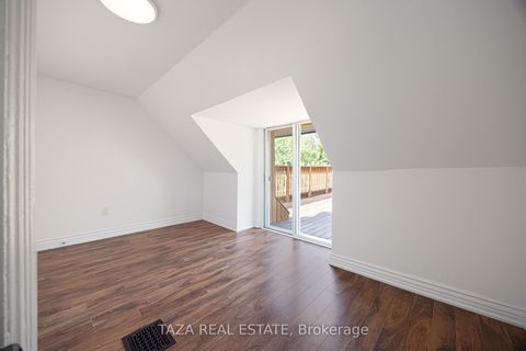 Photo 26 at 46 Euclid Avenue, Bellwoods, Toronto