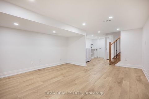 Photo 34 at 46 Euclid Avenue, Bellwoods, Toronto