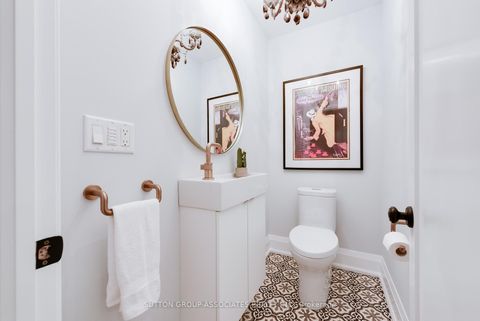 Photo 11 at 281 Arlington Avenue, Cedarvale, Toronto