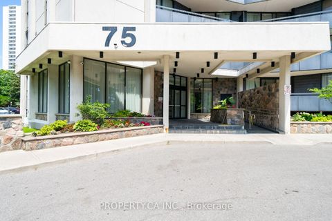 Photo 1 at 303 - 75 Graydon Hall Drive, Donalda, Toronto