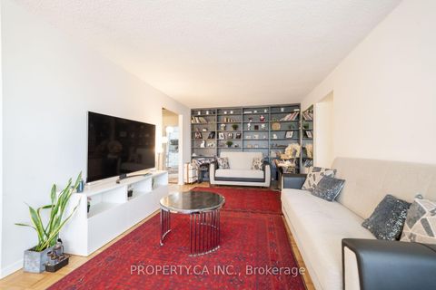 Photo 3 at 303 - 75 Graydon Hall Drive, Donalda, Toronto