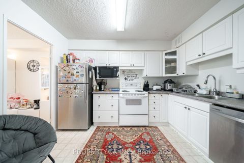 Photo 6 at 303 - 75 Graydon Hall Drive, Donalda, Toronto
