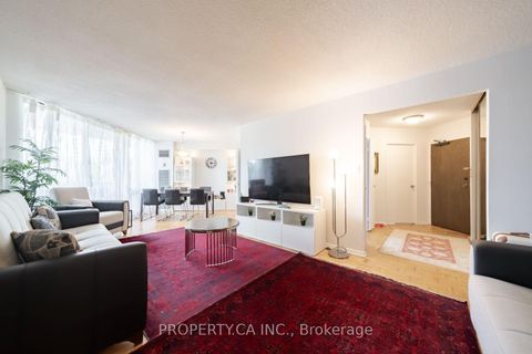 Photo 12 at 303 - 75 Graydon Hall Drive, Donalda, Toronto