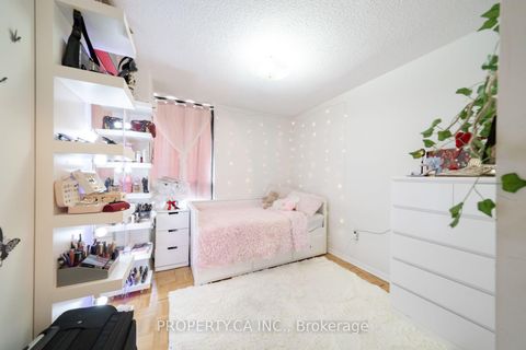 Photo 19 at 303 - 75 Graydon Hall Drive, Donalda, Toronto