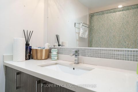 Photo 21 at 303 - 75 Graydon Hall Drive, Donalda, Toronto