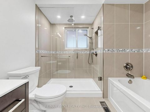 Photo 13 at 41 Burnview Crescent, Woburn, Toronto