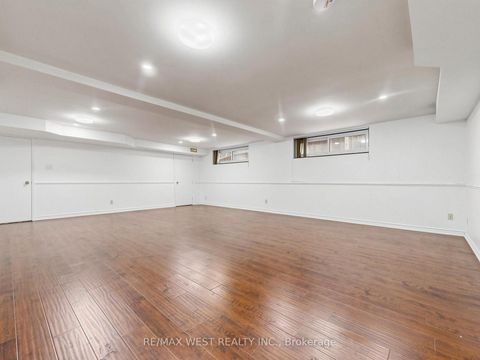 Photo 17 at 41 Burnview Crescent, Woburn, Toronto