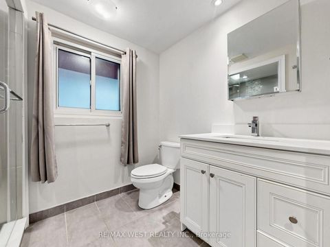 Photo 19 at 41 Burnview Crescent, Woburn, Toronto