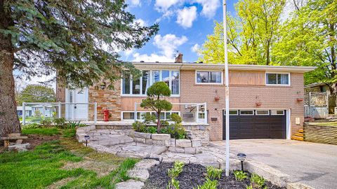 Photo 0 at 689 Sunnypoint Drive, Leslie Valley, Newmarket
