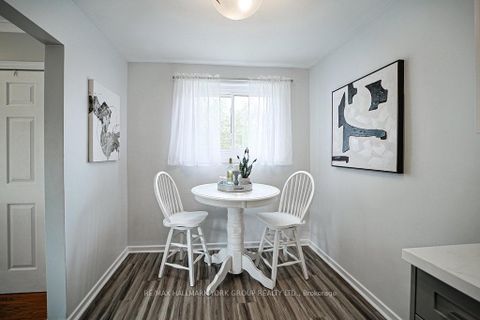 Photo 3 at 689 Sunnypoint Drive, Leslie Valley, Newmarket