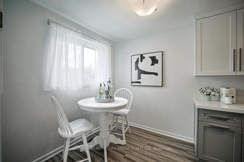Photo 8 at 689 Sunnypoint Drive, Leslie Valley, Newmarket
