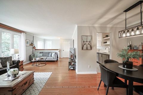 Photo 19 at 689 Sunnypoint Drive, Leslie Valley, Newmarket