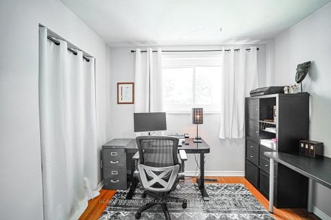 Photo 24 at 689 Sunnypoint Drive, Leslie Valley, Newmarket