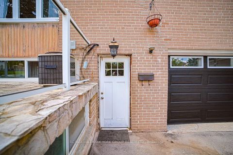 Photo 34 at 689 Sunnypoint Drive, Leslie Valley, Newmarket