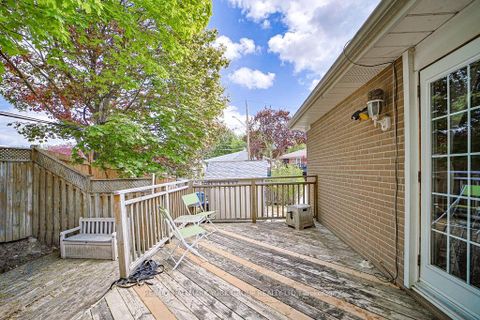 Photo 38 at 689 Sunnypoint Drive, Leslie Valley, Newmarket