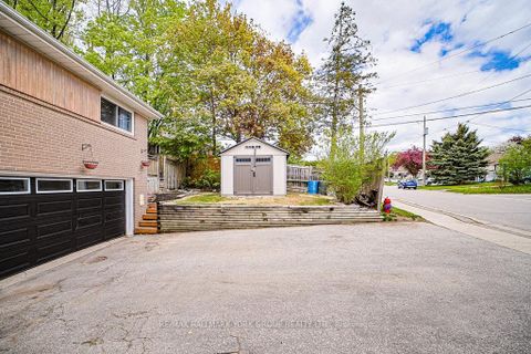 Photo 39 at 689 Sunnypoint Drive, Leslie Valley, Newmarket