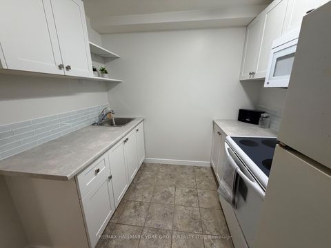 Photo 49 at 689 Sunnypoint Drive, Leslie Valley, Newmarket
