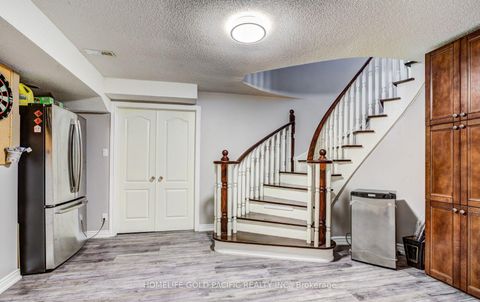 Photo 17 at 101 Clarendon Drive, Bayview Hill, Richmond Hill